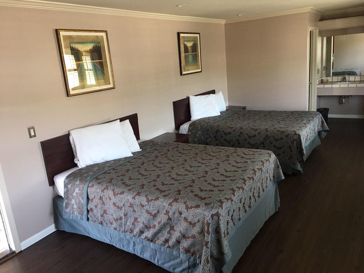 دالي سيتي، سان ماتيو، كاليفورنيا Royal Palace Inn المظهر الخارجي الصورة