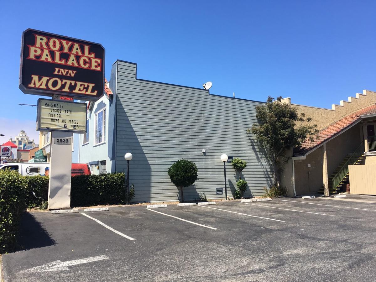 دالي سيتي، سان ماتيو، كاليفورنيا Royal Palace Inn المظهر الخارجي الصورة