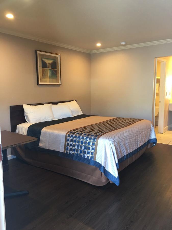 دالي سيتي، سان ماتيو، كاليفورنيا Royal Palace Inn المظهر الخارجي الصورة